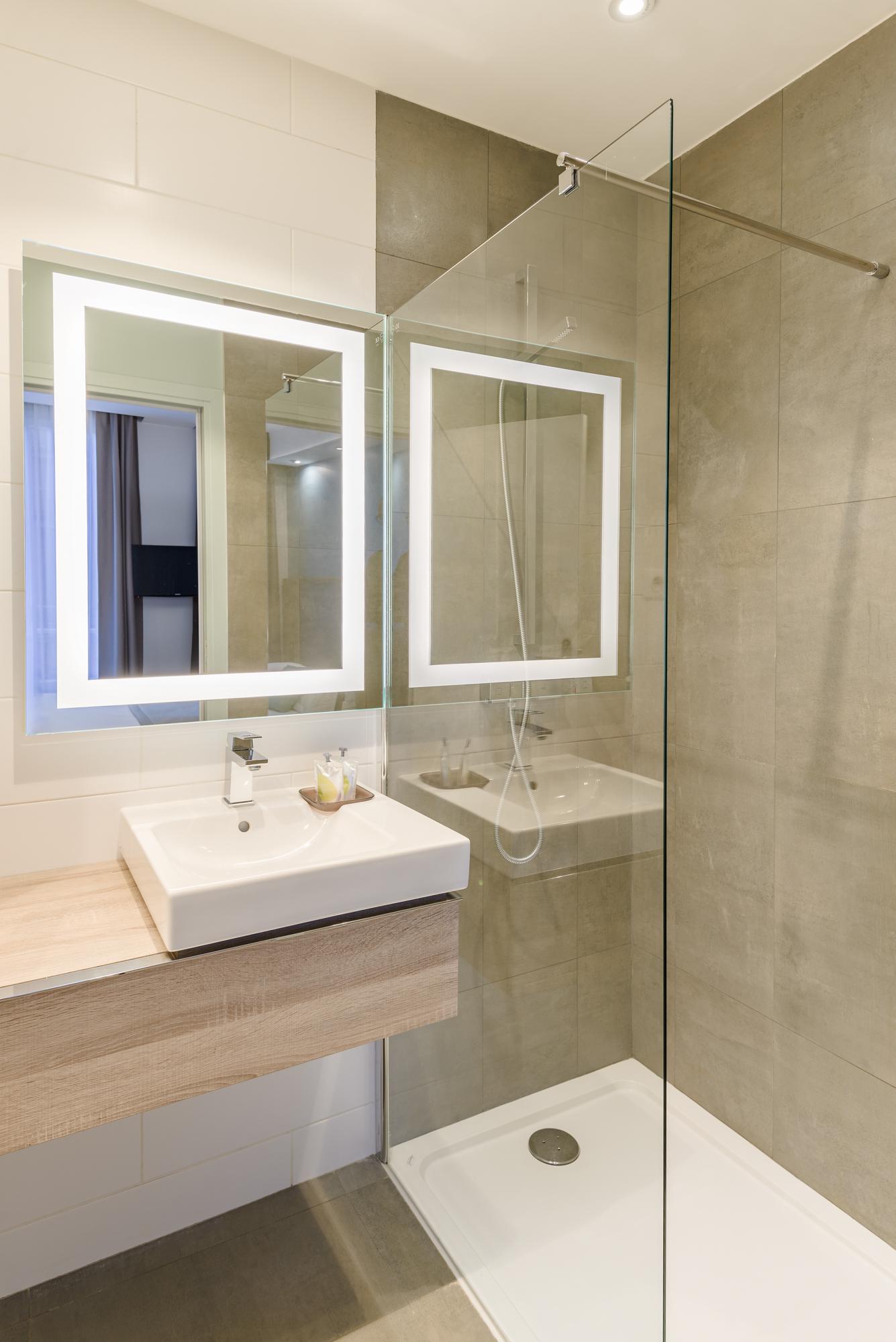 Grand Hotel Clichy Paris Esterno foto