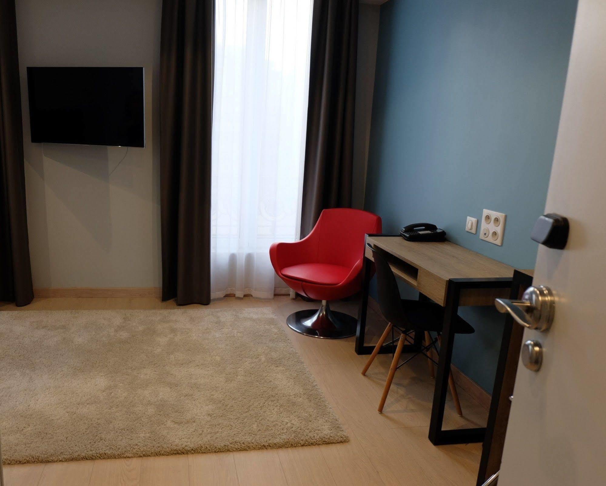 Grand Hotel Clichy Paris Esterno foto